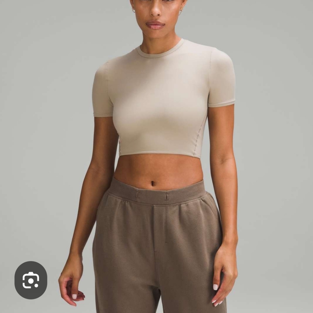 EUC Lululemon Wundermost Ultra-Soft Nulu Crewneck Cropped T-Shirt In Small